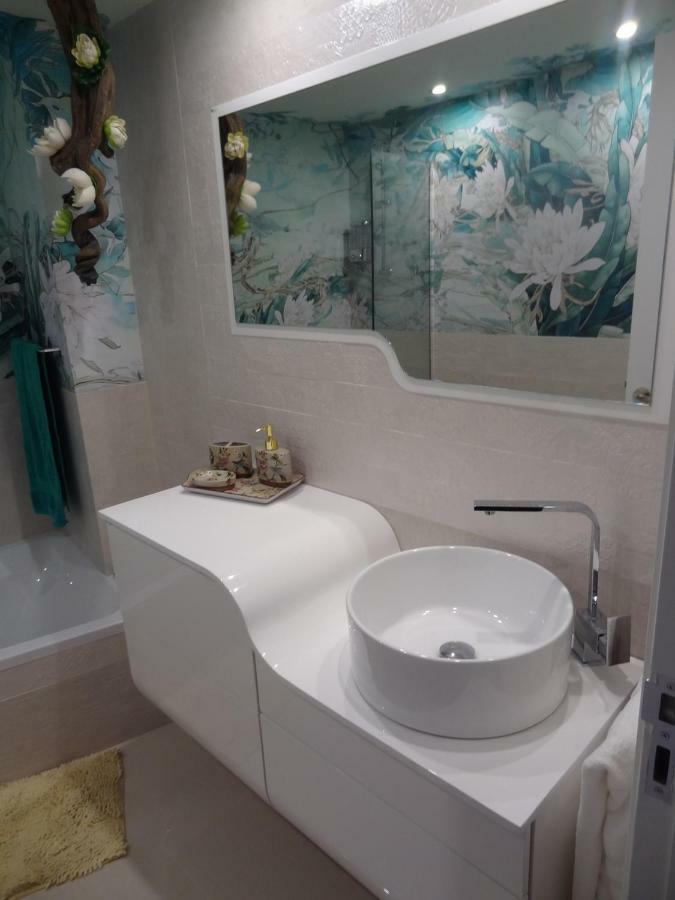 Infostays Maria Zambrano Malaga Bagian luar foto